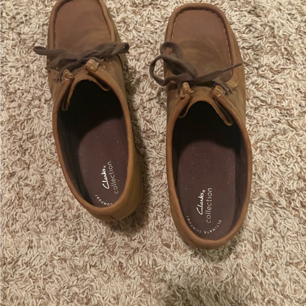 Clarks Women’s Tan Leather Wallabees Size 9.5